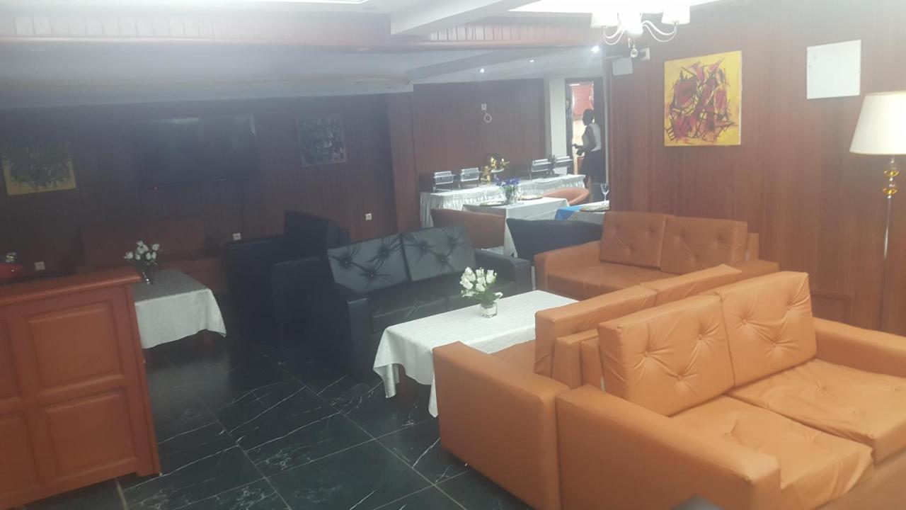 Residences Hotelieres Micheline Et Emile Bastos Yaoundé エクステリア 写真
