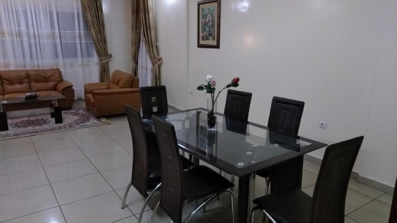 Residences Hotelieres Micheline Et Emile Bastos Yaoundé エクステリア 写真