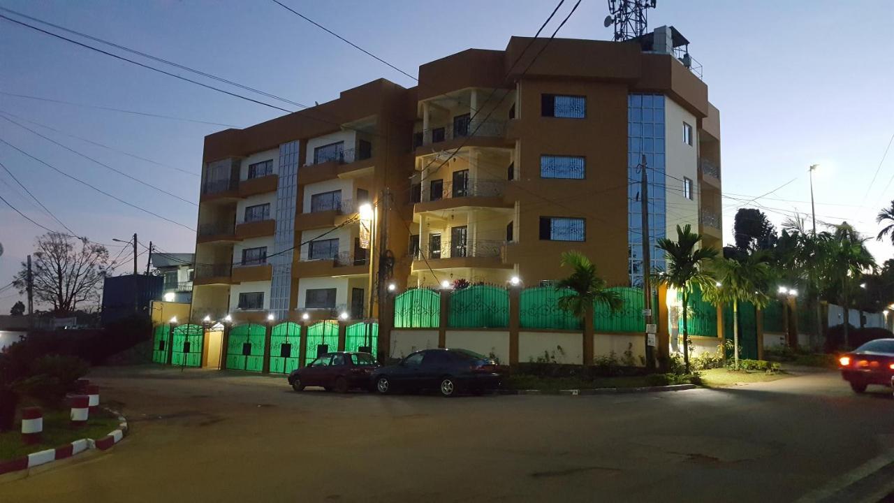 Residences Hotelieres Micheline Et Emile Bastos Yaoundé エクステリア 写真