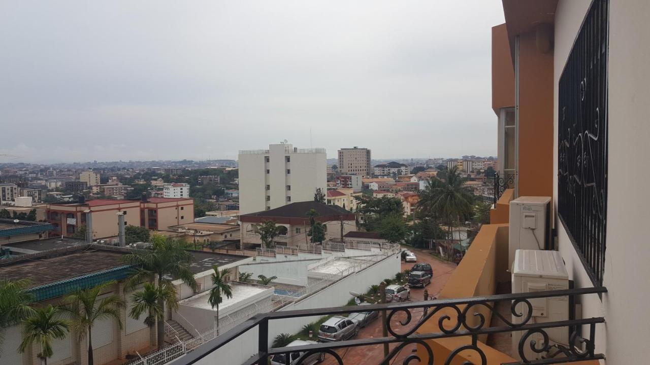 Residences Hotelieres Micheline Et Emile Bastos Yaoundé エクステリア 写真