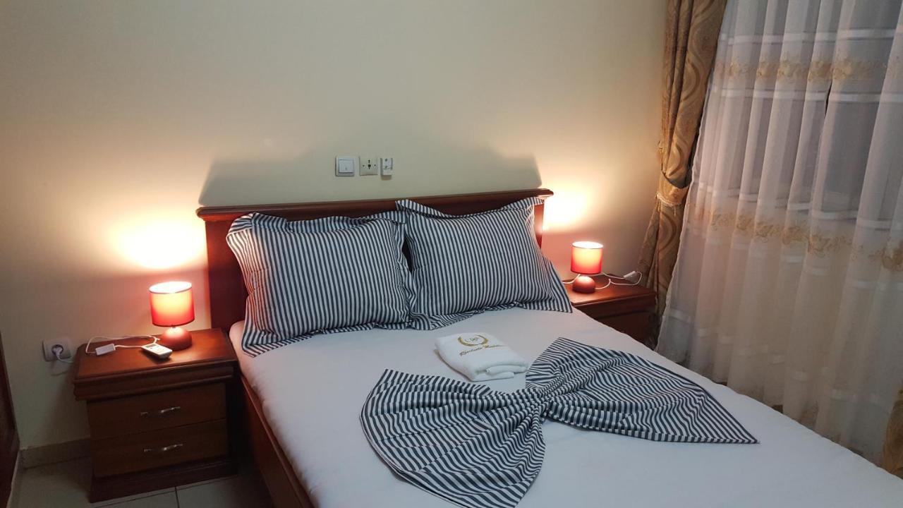 Residences Hotelieres Micheline Et Emile Bastos Yaoundé エクステリア 写真