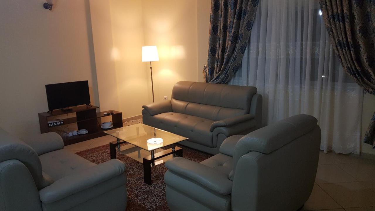 Residences Hotelieres Micheline Et Emile Bastos Yaoundé エクステリア 写真