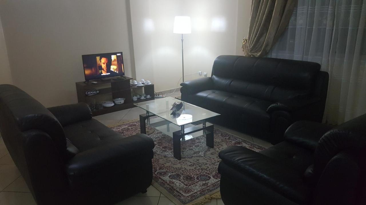 Residences Hotelieres Micheline Et Emile Bastos Yaoundé エクステリア 写真