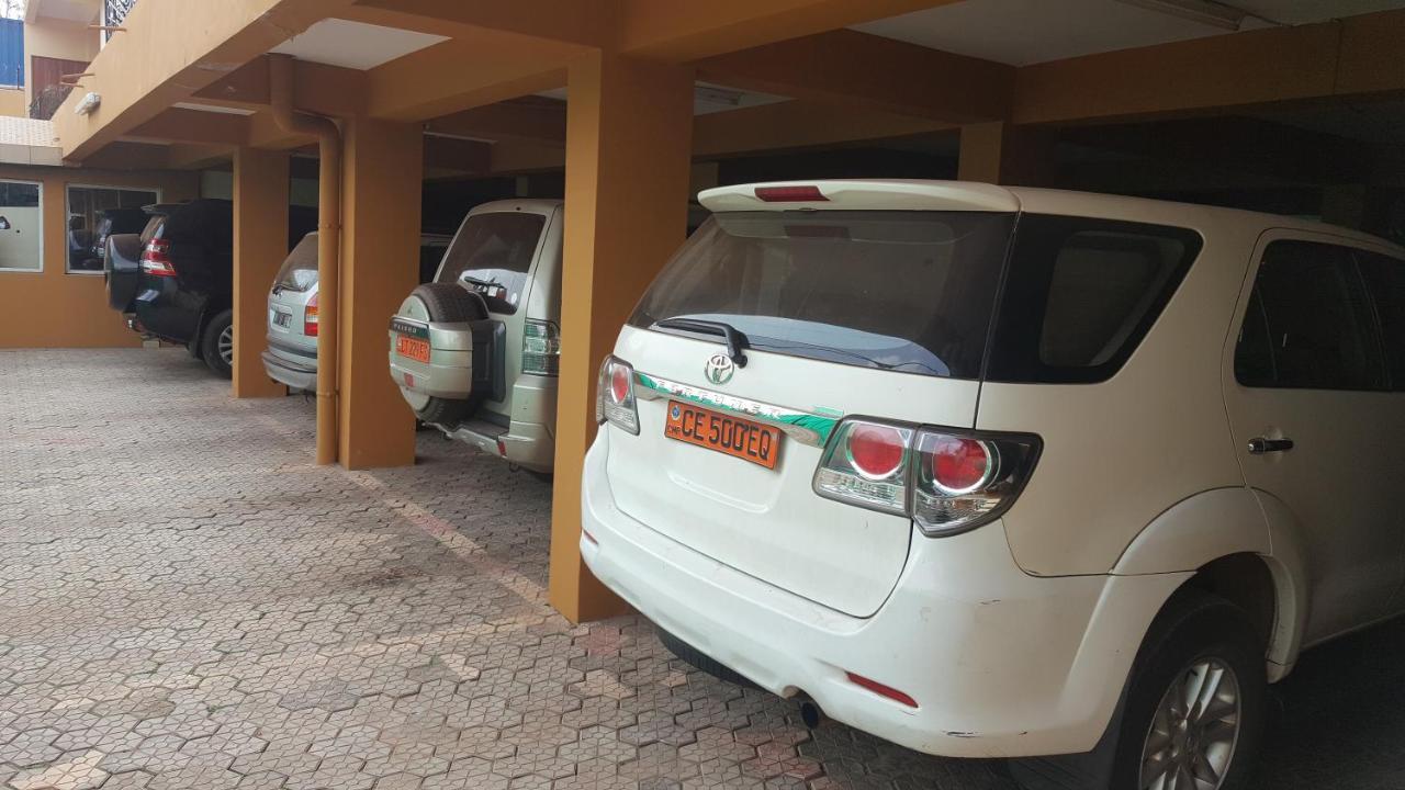 Residences Hotelieres Micheline Et Emile Bastos Yaoundé エクステリア 写真