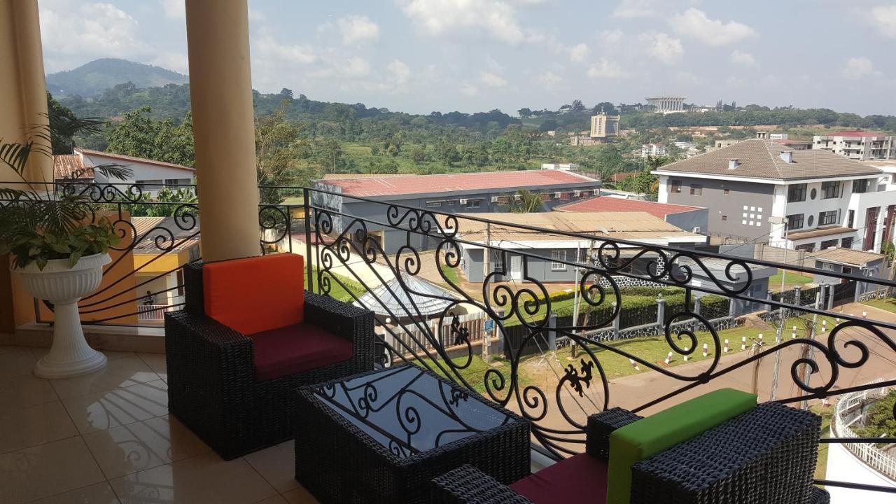 Residences Hotelieres Micheline Et Emile Bastos Yaoundé エクステリア 写真