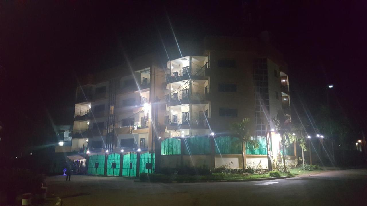 Residences Hotelieres Micheline Et Emile Bastos Yaoundé エクステリア 写真
